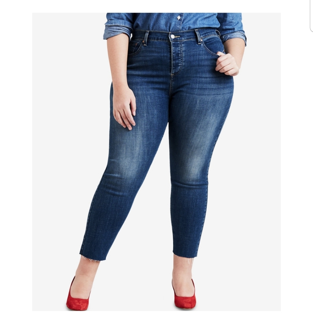 NWT  Levi's  Women's Wedgie skinny denim jeans Sz 22W
